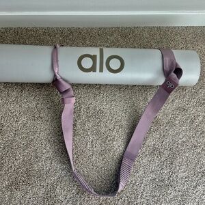 Alo Yoga Mat & Carrier Strap  (Used Once)